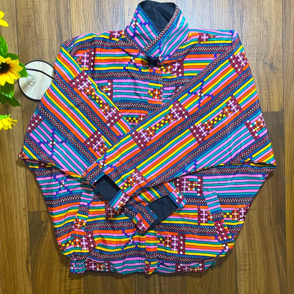 **Multi-Color Wind Breaker** Size M/L - Picture 4 of 4
